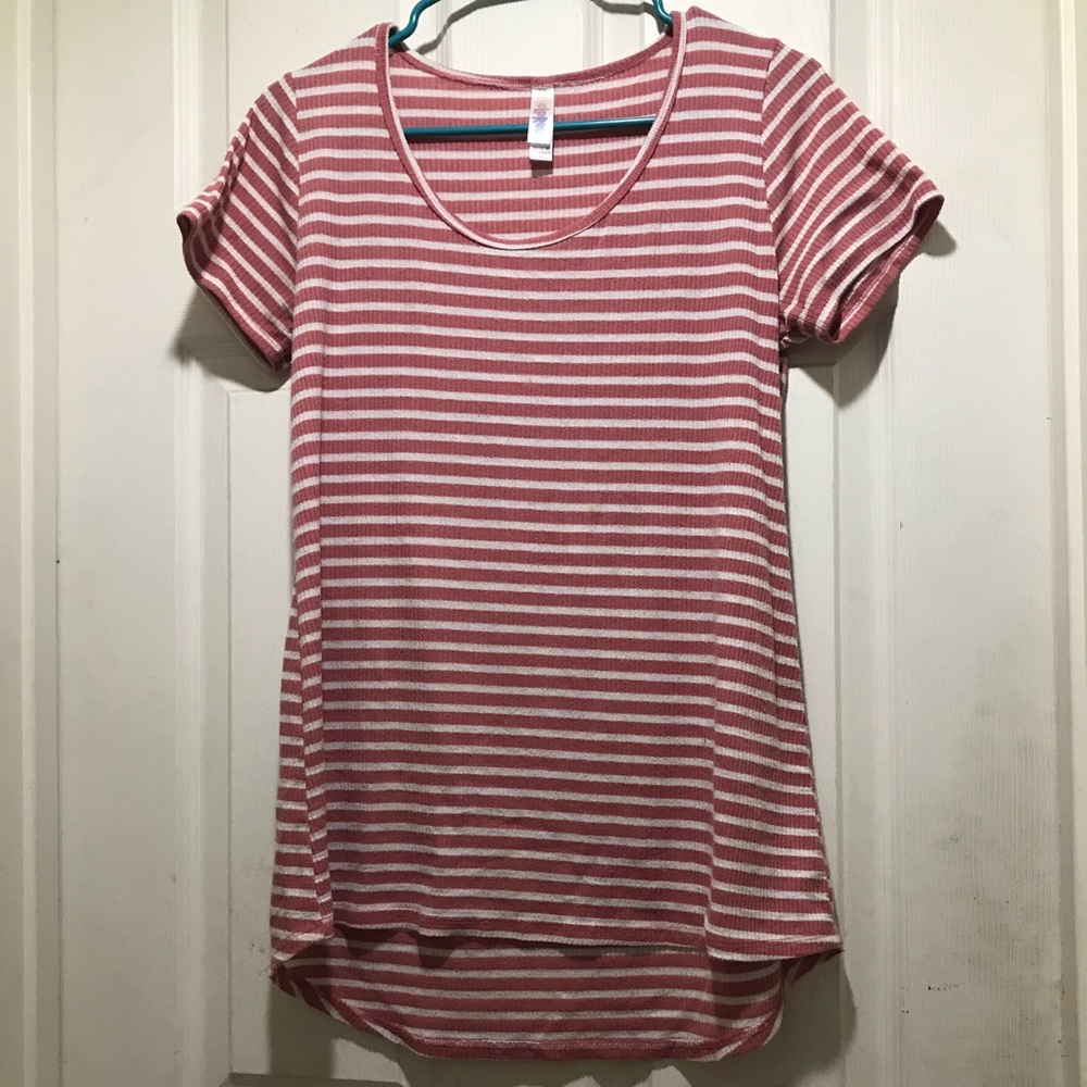 LulaRoe Classic T hi-low size XS